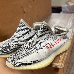 Yeezy Zebra Pattern sneakers